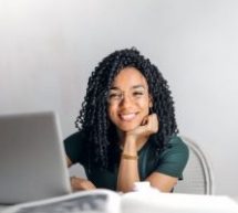 « JOMO » au travail : quand déconnecter devient une source de joie