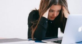 Contenu généré par les employés sur les réseaux sociaux : quand le malaise s’invite au bureau
