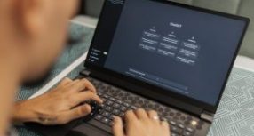 L’avenir du marketing réside-t-il dans le référencement au sein des plateformes IA ?