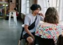 Le «coffee badging», l’art de faire des petits aller-retour au bureau