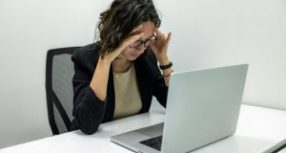 « Workslop » : le nouveau fléau au travail de l’IA qui produit du contenu séduisant… mais inutile !