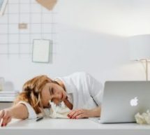 L&rsquo;IA réduit-elle le travail… ou augmente-t-elle la pression ?