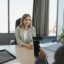 Et si la baisse de l’emploi des juniors provenait moins de l&rsquo;IA que… du télétravail ?