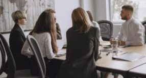Comment utiliser l&rsquo;IA pour son storytelling de marque… sans perdre son authenticité